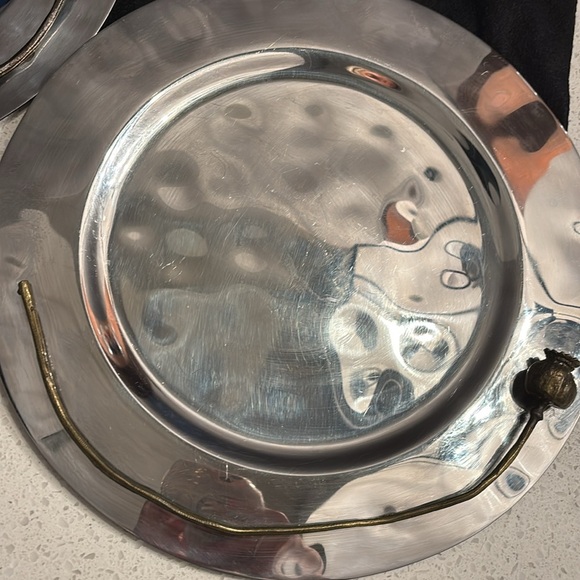 2 MICHAEL ARAM Stainless Steel Art Crafted 13" Plates with dust bags - Picture 3 of 6